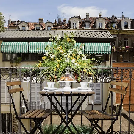 Luxrent Loft Lagrange Apartman *
